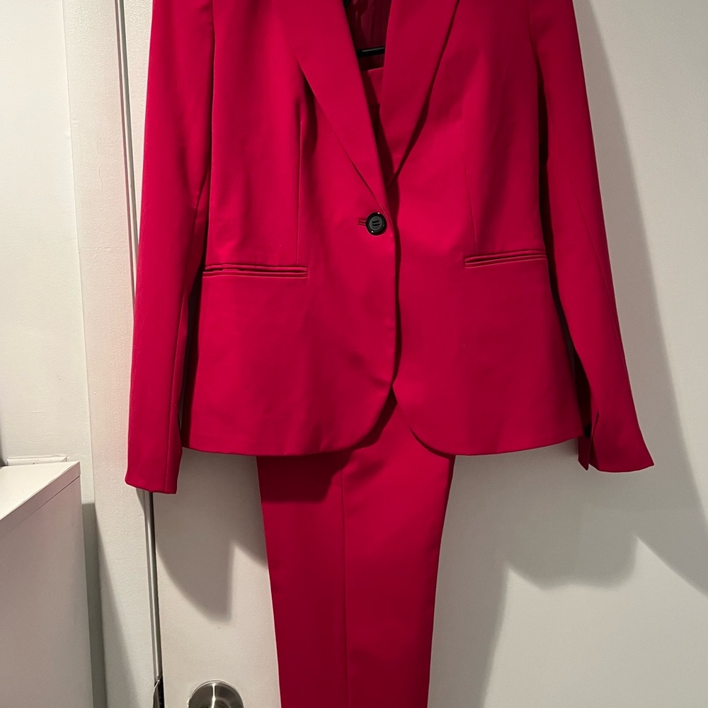 Zara Bold Suite